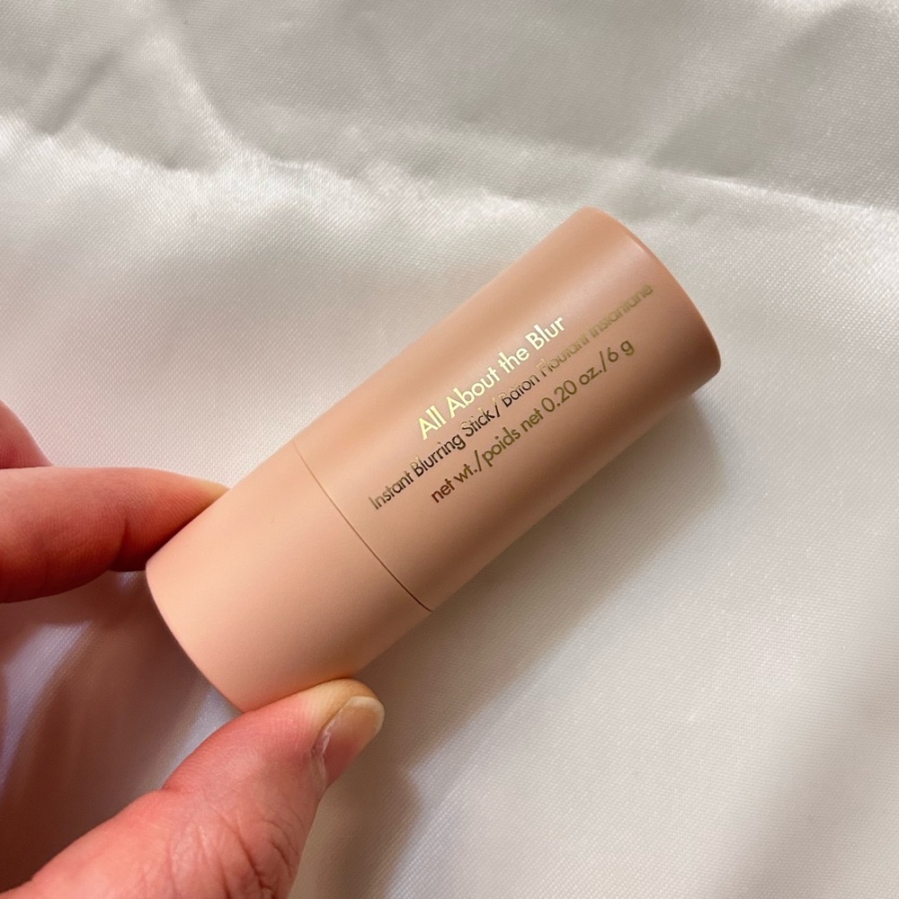 Stila All About the Blur Instant Blurring Stick - Picture 3 of 11
